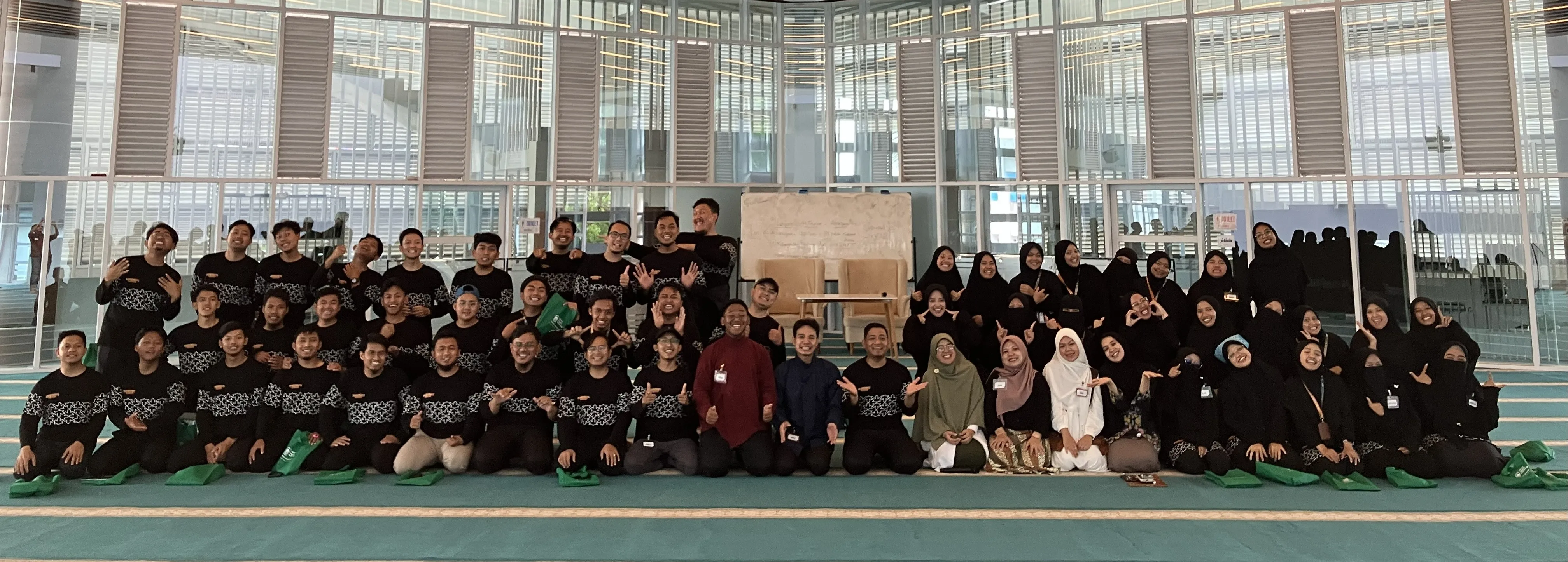 Tingkatkan Kepercayaan Diri Berbahasa Inggris